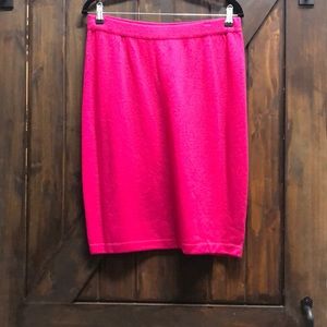 ST. JOHN pink knitted skirt